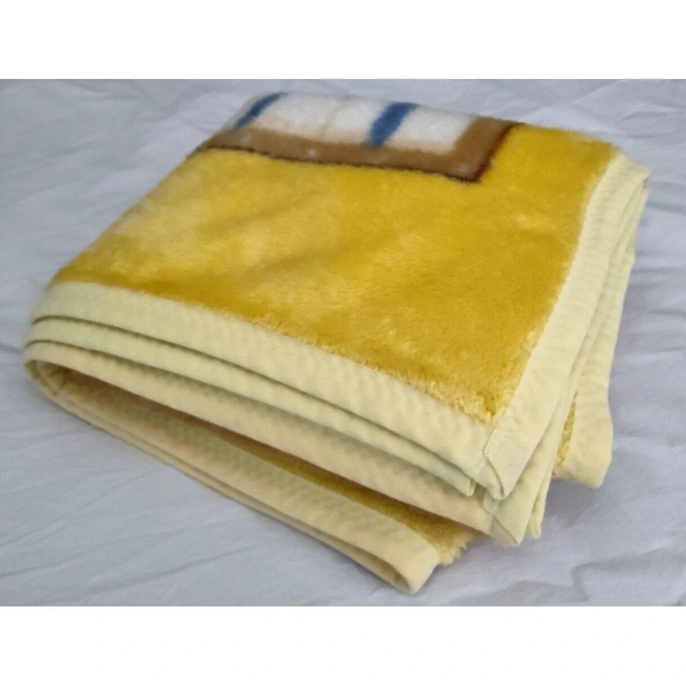 Vtg Teddy Bear Crafts Yellow Blanket‎ SOFT 47x51 Gold
